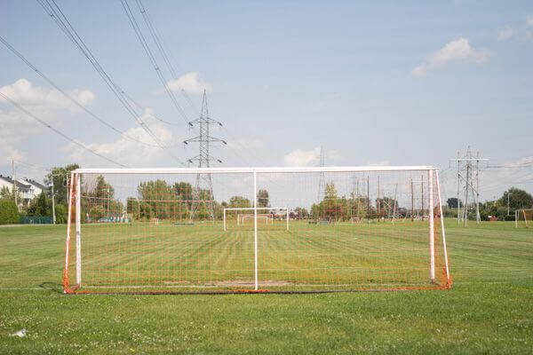 <p> </p>
<p>La Ville de Candiac est fière d'offrir à ses citoyens un total de 23 terrains de soccer, dont un terrain synthétique certifié FIFA au parc Fernand-Seguin.</p>
<ul>
<li>Seize terrains au parc Champlain (165, boulevard Champlain)</li>
<li>Cinq terrains, dont un terrain synthétique au parc Fernand-Seguin (201, boulevard Jean-Leman)</li>
<li>Un terrain au parc Montcalm (55 boulevard Montcalm Sud)</li>
<li>Un terrain au Complexe sportif de Candiac (10, rue Radisson)</li>
</ul>